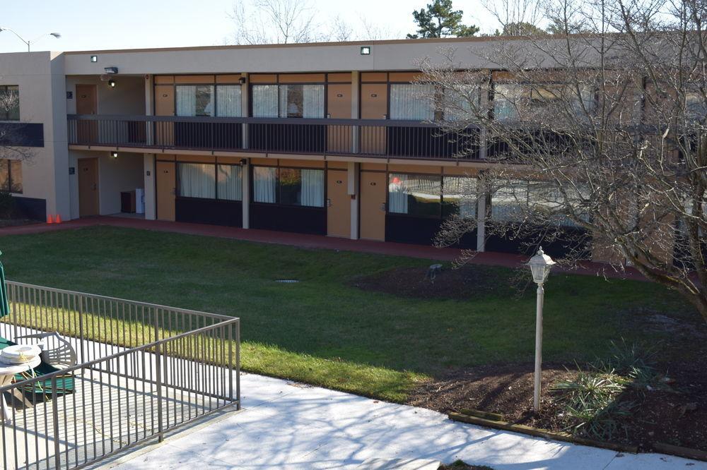 Quality Inn Roanoke Airport Exterior foto