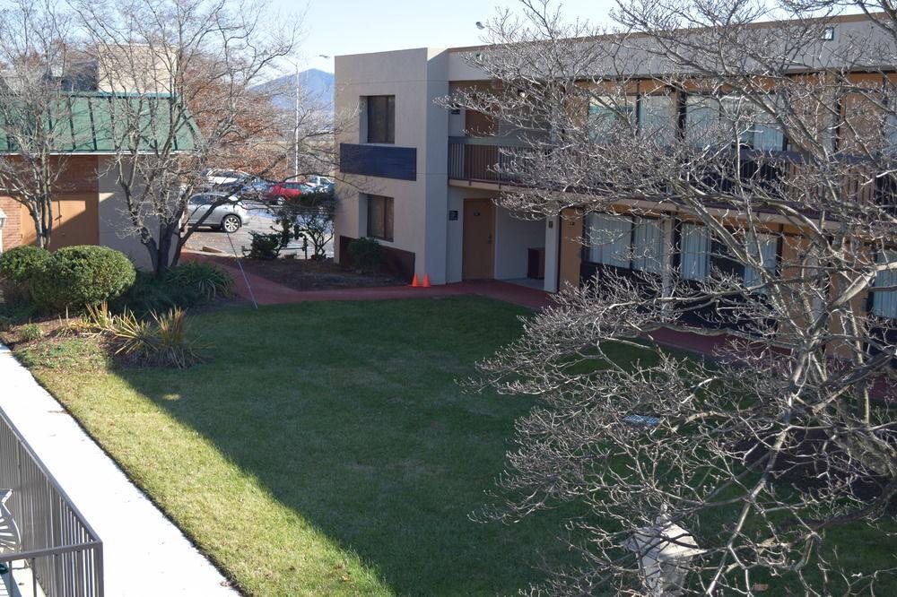 Quality Inn Roanoke Airport Exterior foto