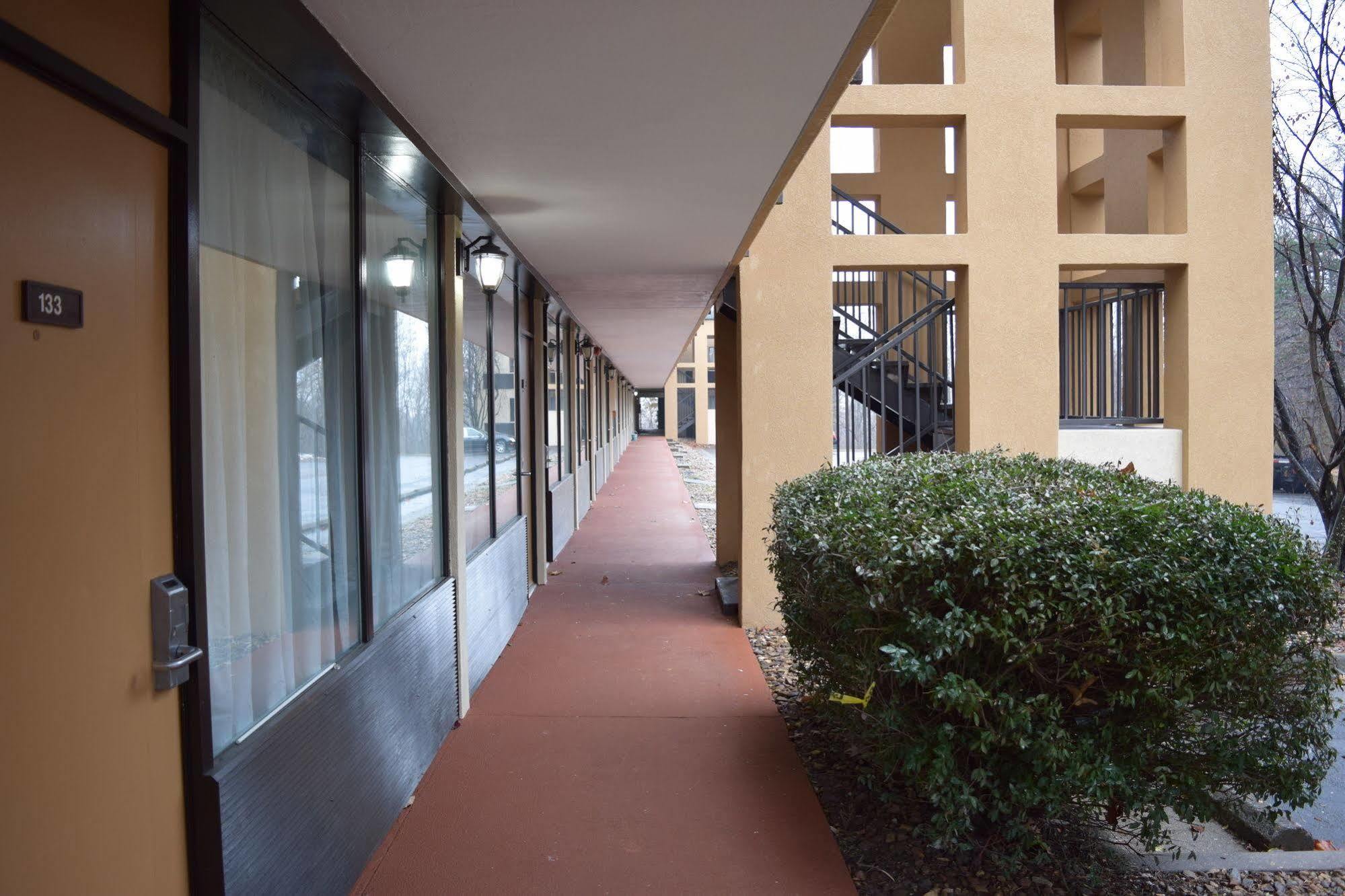Quality Inn Roanoke Airport Exterior foto