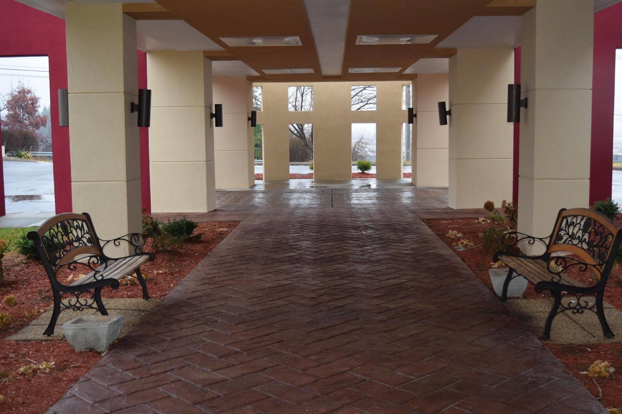 Quality Inn Roanoke Airport Exterior foto